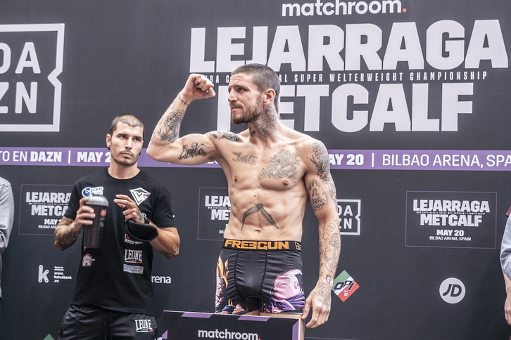 Kerman Lejarraga, Ibon Larrinagarekin batera, azken borrokaldiaren aurkezpenean.