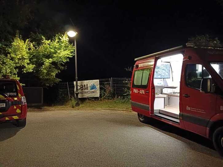 Los bomberos son uno de los cuerpos que participan en el dispositivo para buscar al pastor de 80 años en el valle de Erro.