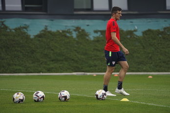 Todo apunta a que Vivian deberá parar por un esguince de tobillo.