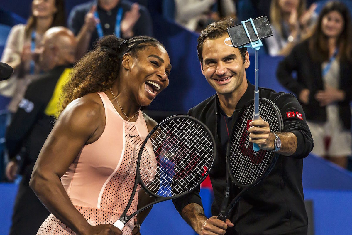 Serena Williams y Riger Federer, dos leyendas del tenis. (Tony ASHBY/AFP)