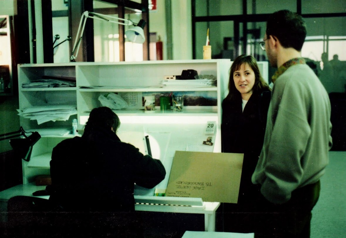 Iturriza en el estudio Lápiz Azul en la época de Batman. (Ángela Iturriza) Iturriza en el estudio Lápiz Azul en la época de Batman. (Ángela Iturriza)