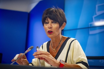 Maddalen Iriarte, portavoz parlamentaria de EH Bildu, anunció un «pacto de bienestar».