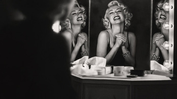 Ana de Armas realiza una sorprendente interpretación de Marilyn Monroe en 'Blonde'.