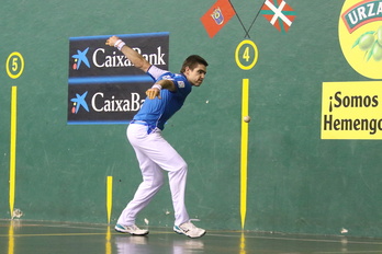 Iker Irribarriak aspaldi ez bezala gozatu du buruz buruko partida batean.