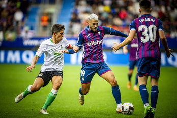 Stoichkov ha anotado los dos goles azulgranas.