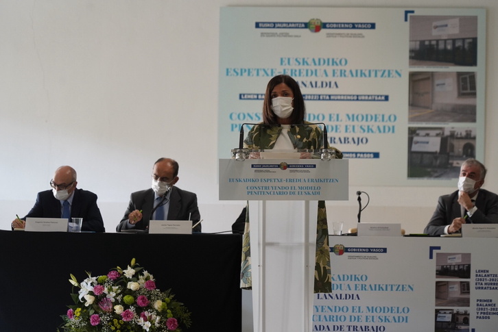 Beatriz Artolazabal sailburua astelehen honetan egindako jardunaldian.