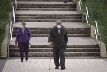 No tener pensión de jubilación y los problemas de movilidad son las mayores preocupaciones ante la vejez en Hego Euskal Herria.