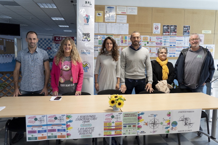 Promotores y organizadores de la iniciativa solidaria.