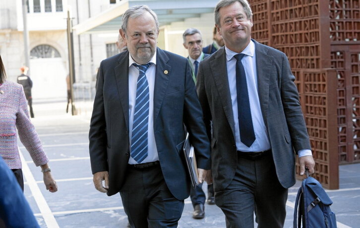 Pedro Azpiazu, en el inicio del curso político en la Cámara de Gasteiz.