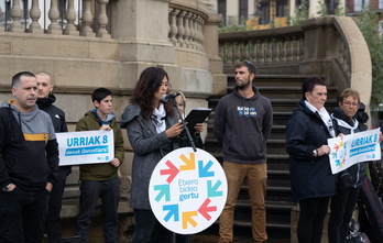 Sarek eta Etxeratek gaur Iruñean egin duten agerraldia.