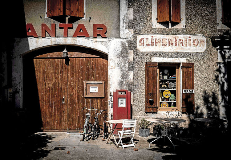 Surtidor en Roaix, al norte de Marsella. Martin Bureau | AFP
