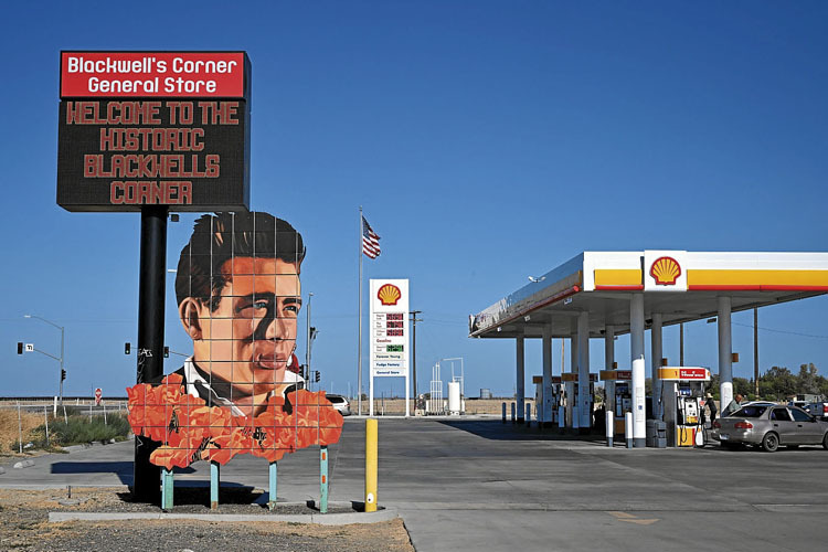Recordando a James Dean en Lost Hills, California. Robyn Beck | AFP