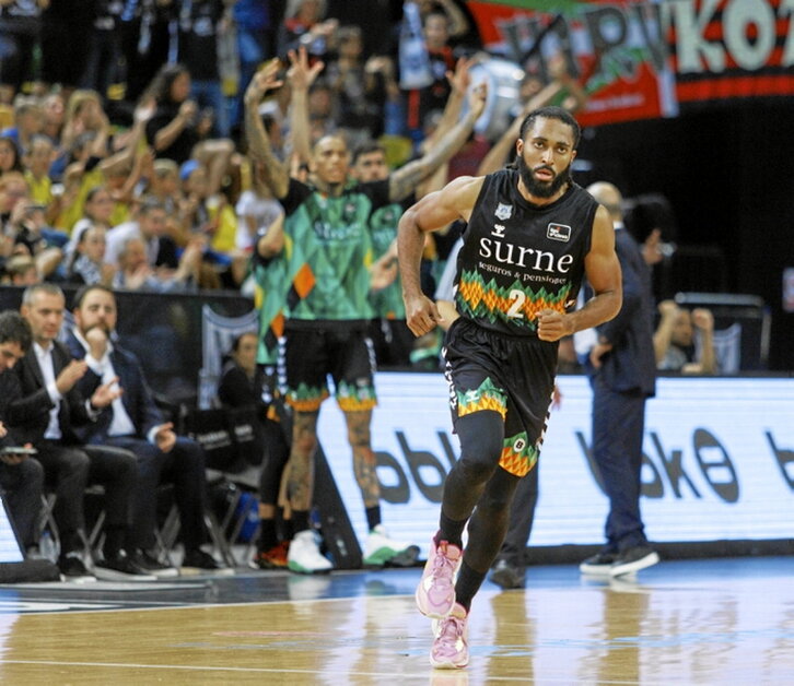 Smith fue diferencial en Bilbo.