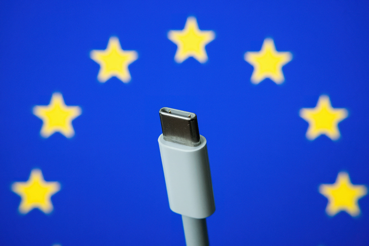 El USB-C será el cargador universal en la UE desde el otoño de 2024.