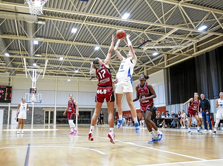 Gaby Meskonuyte volvió al juego tras su lesión y cuajó una gran actuación.