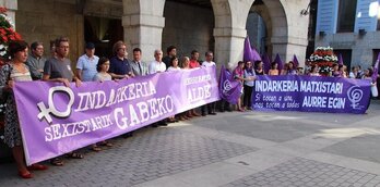 Tolosan erasoaren ostean eginiko elkarretaratzea.