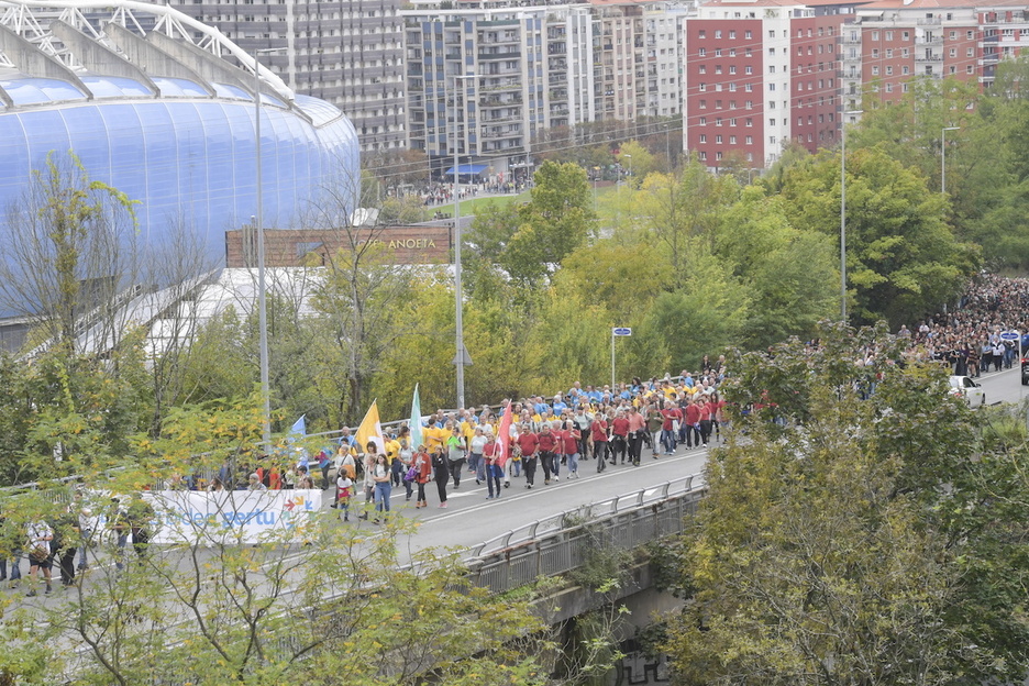 Manifestazioa, Illunberako bidean.