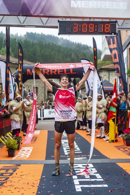 Gaurko garaipenarekin Nico Molinak sailkapen orokorreko lehen postua ere ziurtatu du.