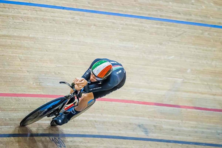 Filippo Ganna ha establecido un nuevo récord de la hora en el velodromo de la ciudad suiza de Grenchen.