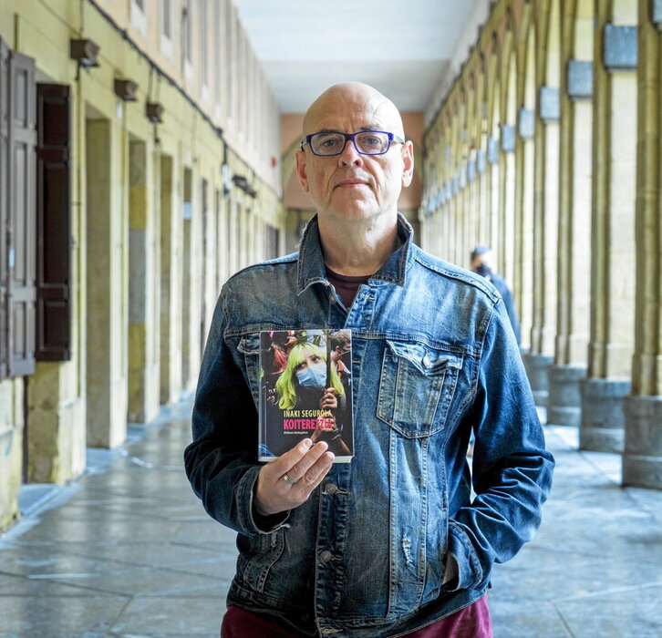 2021eko maiatzean aurkeztu zuen Segurolak «Koiteretzia» liburua.