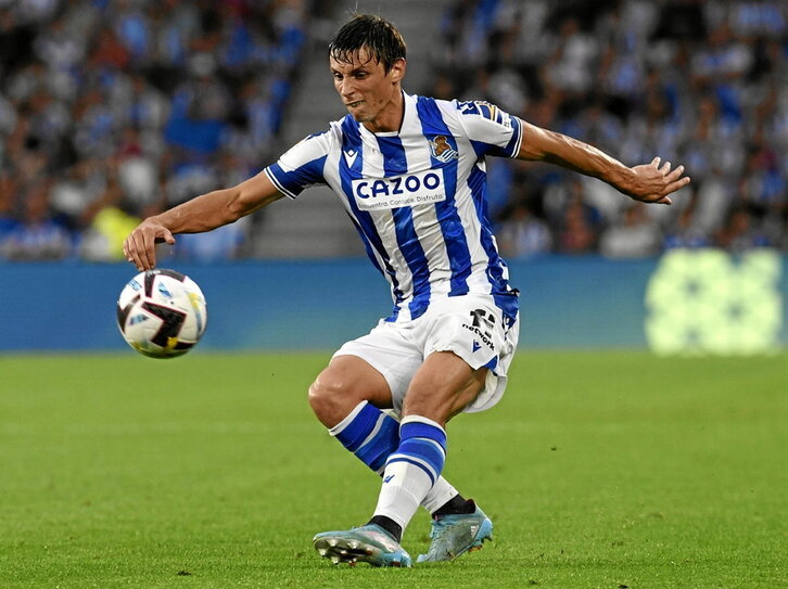 Le Normand vuelve a una convocatoria tras lesionarse con el Atlético el 3 de septiembre.