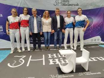 Las protagonistas de la segunda semifinal posan antes del partido.