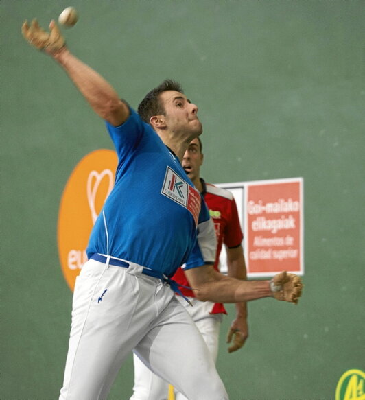 Dariok lehen partida irabazi zuen kaiolan.