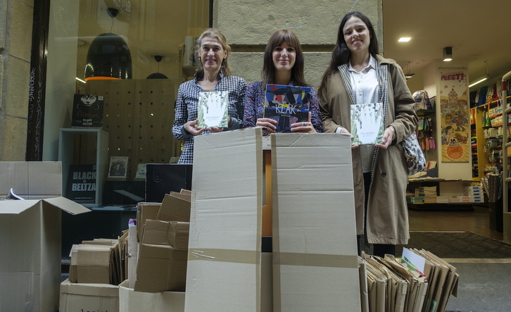 Asun Agiriano, Maite Gurrutxaga eta Marina beraien azken liburuen aurkezpenean.