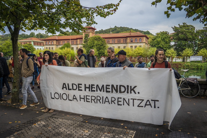 Concentración celebrada este martes en Donostia.