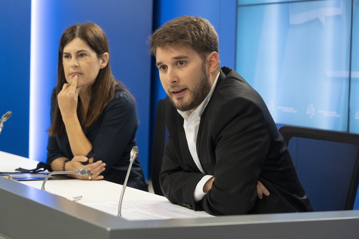 Miren Gorrotxategi y David Soto se felicitaron de las mejores incluidas por EP-IU. 