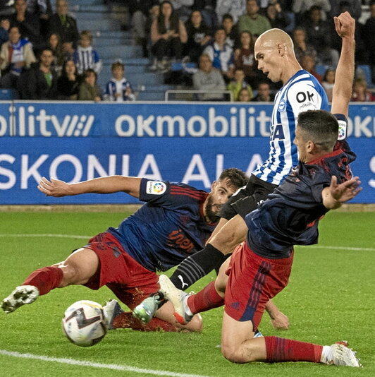 El gol de Guridi fue anulado por fuera de juego.