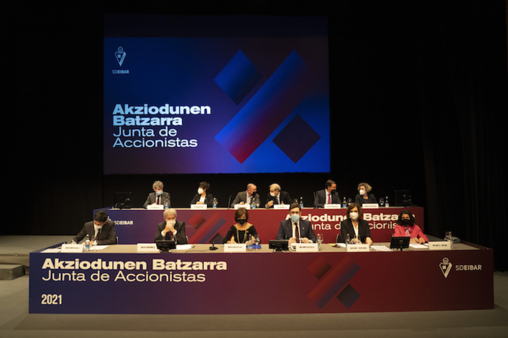 Una imagen de la Junta General del año pasado, cuando ya se apuntó que la pérdida de categoría complicaría las cuentas.