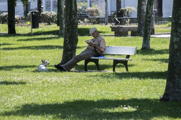 Debako Udalak eta Elkar argitaletxeak bultzatzen dute Tene Mujika beka.