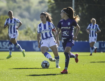 Eizagirre conduce el balón