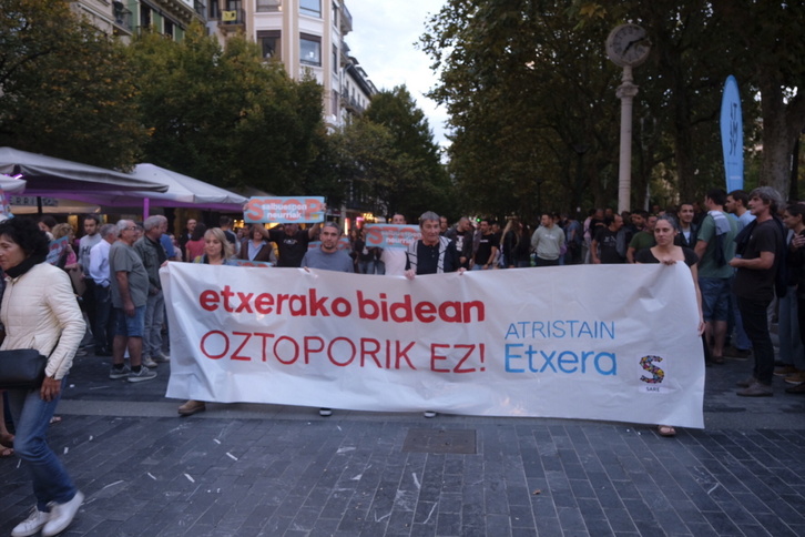 Manifestación celebrada este sábado en Donostia para denunciar el reingreso en prisión del preso político vasco Xabier Atristain. 