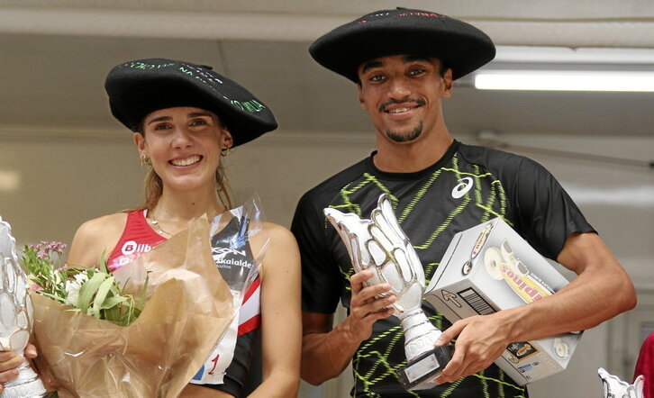 Marta García e Isaac Nader en el podio.