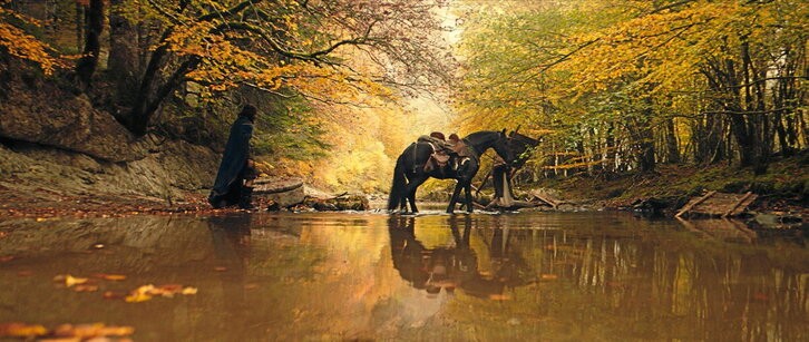 Bisualki ikusgarria, kitzikagarria eta ederra omen da «Irati». Borroka une bortitz ugari ditu.