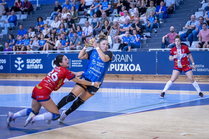 Giuliana Gavilanek 6 gol eginda bukatu du partida.