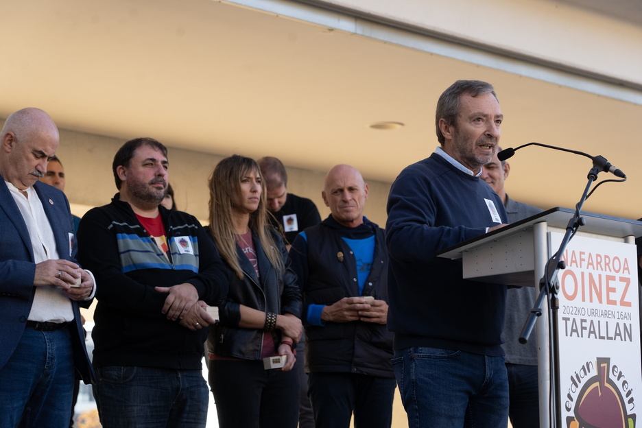 Garces de los Fayos ikastolako ordezkariak taulan. Garces de los Fayos ikastolako ordezkariak taulan.