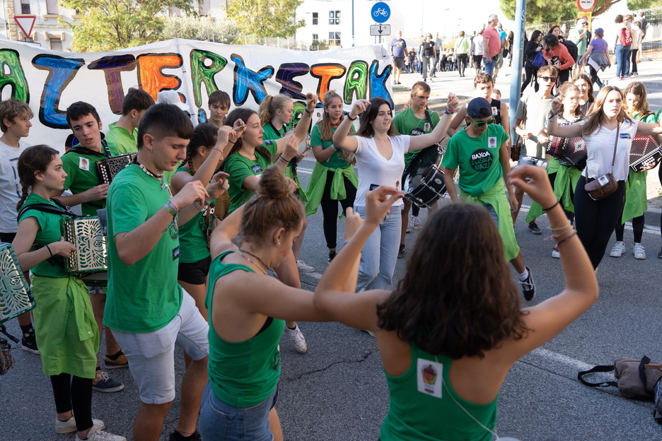 Herritarrak, Tafallan dantzari. Herritarrak, Tafallan dantzari.