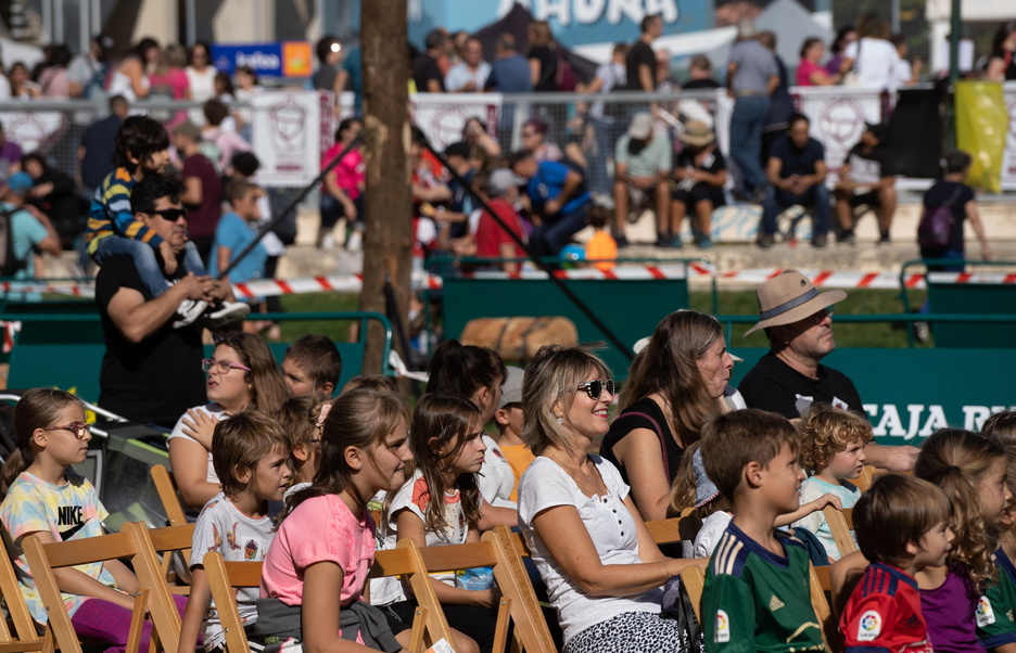 Ikastolen aldeko gogoak batu ditu igande honetan Tafallak. Ikastolen aldeko gogoak batu ditu igande honetan Tafallak.