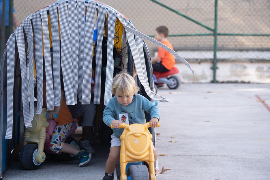Aspertzeko tarterik ez da izan txikienentzat. Aspertzeko tarterik ez da izan txikienentzat.