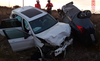 Estado en que quedaron los vehículos accidentados en Caparroso.