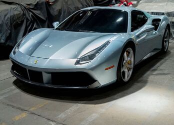 Uno de los Ferraris que serán subastados.