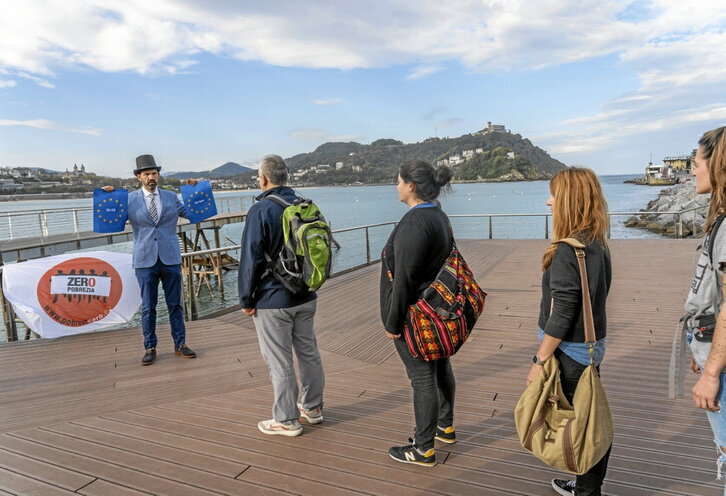 Mobilizazioak iragartzeko egindako agerraldia.