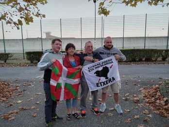 Jakes Esnal emaztea Maite eta bi semerekin.