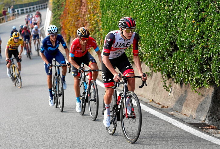 Tadej Pogacar, Mikel Landa, Enric Mas y Jonas Vingegaard en la última prueba del World Tour en Lombardía.