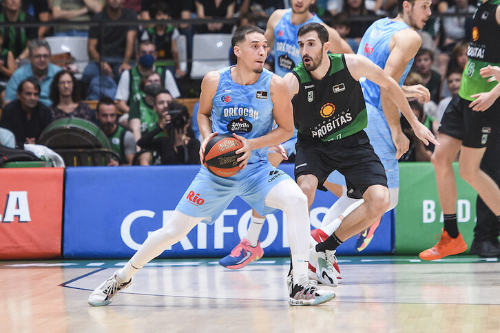 Scott Bamforth kontrolpean izan beharko dute beltzezko gizonek.