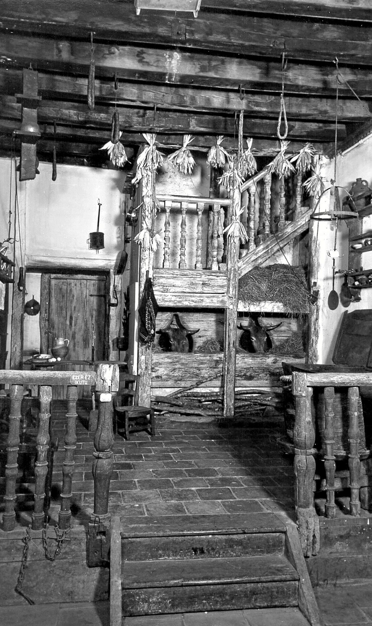 Zona de la muestra sobre el caserío vasco, en el nuevo San Telmo de los años veinte. Fotografía: Archivo del Museo de San Telmo