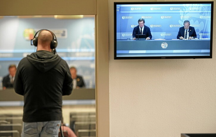 El consejero Pedro Azpiazu presentó el proyecto junto al portavoz del Gobierno, Bingen Zupiria.